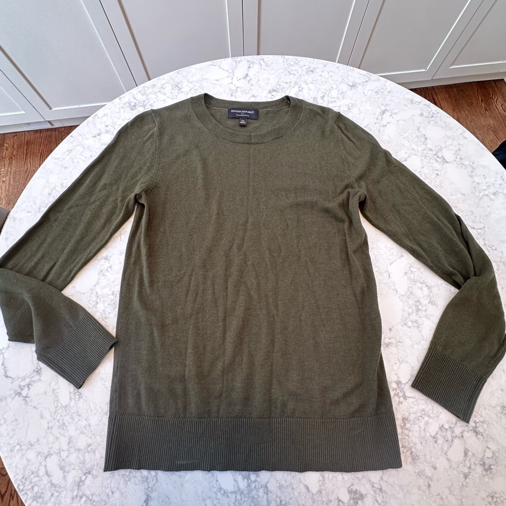 Banana republic green forever sweater
